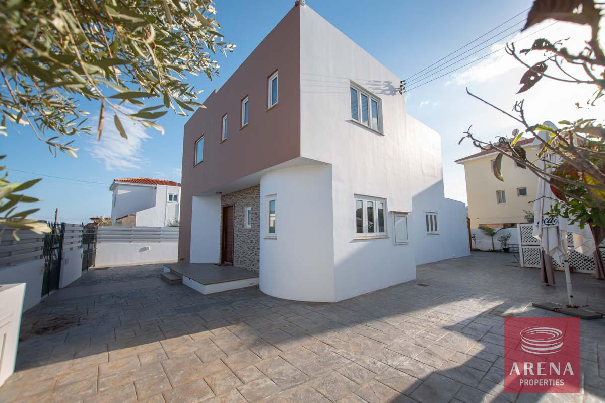 6-HOUSE-FOR-SALE-paralimni-4252-2