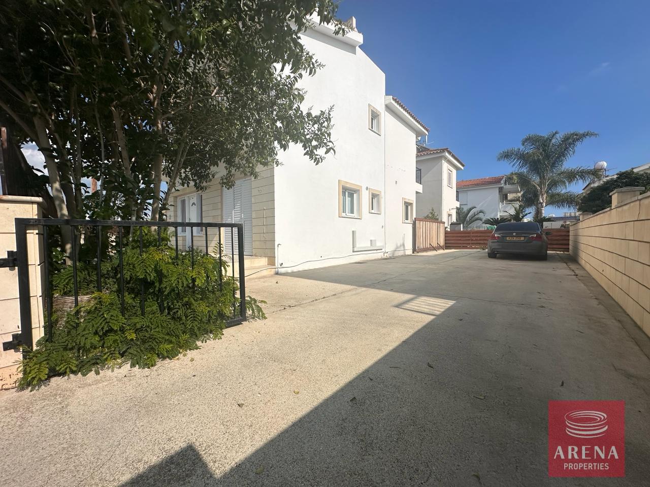 6-HOUSE-FOR0RENT-IN-DEKELIA-7903-1