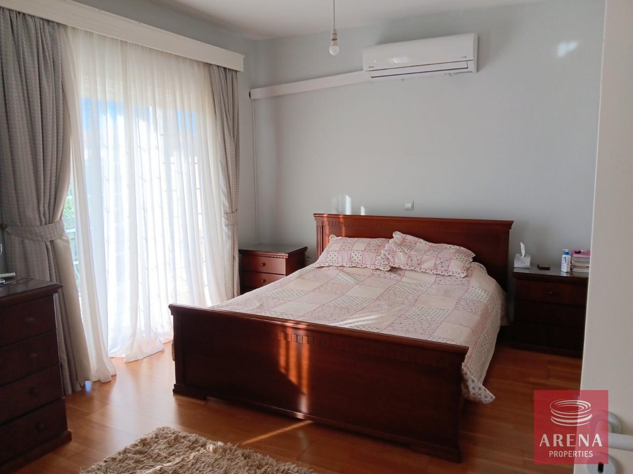 6-HOUSES-IN-KRASA-8220