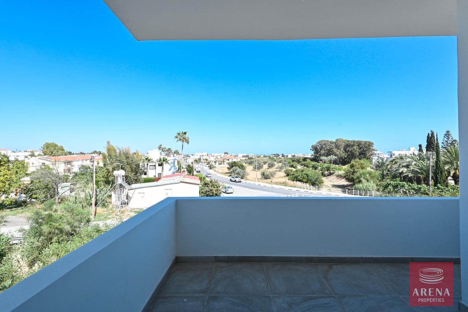 6-TOP-FLOOR-APT-LIVADIA-7983-1