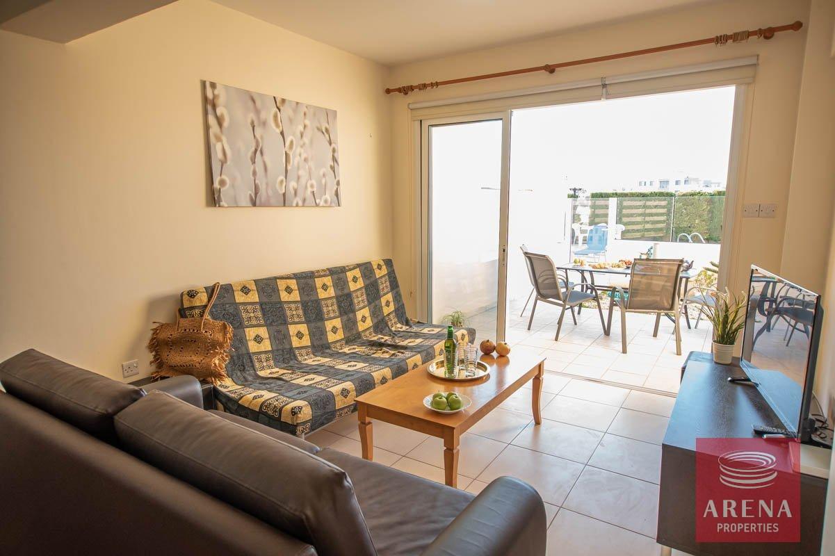 6-apt-for-rent-derynia