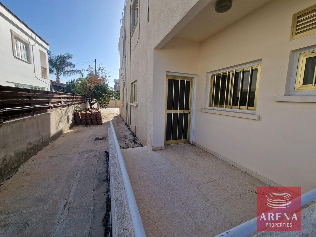 6-house-in-paralimni-8403