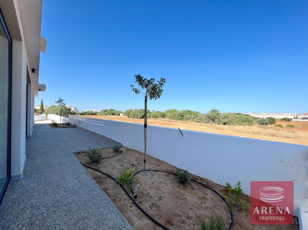 6-modern-apartments-in-kapparis-5749-2