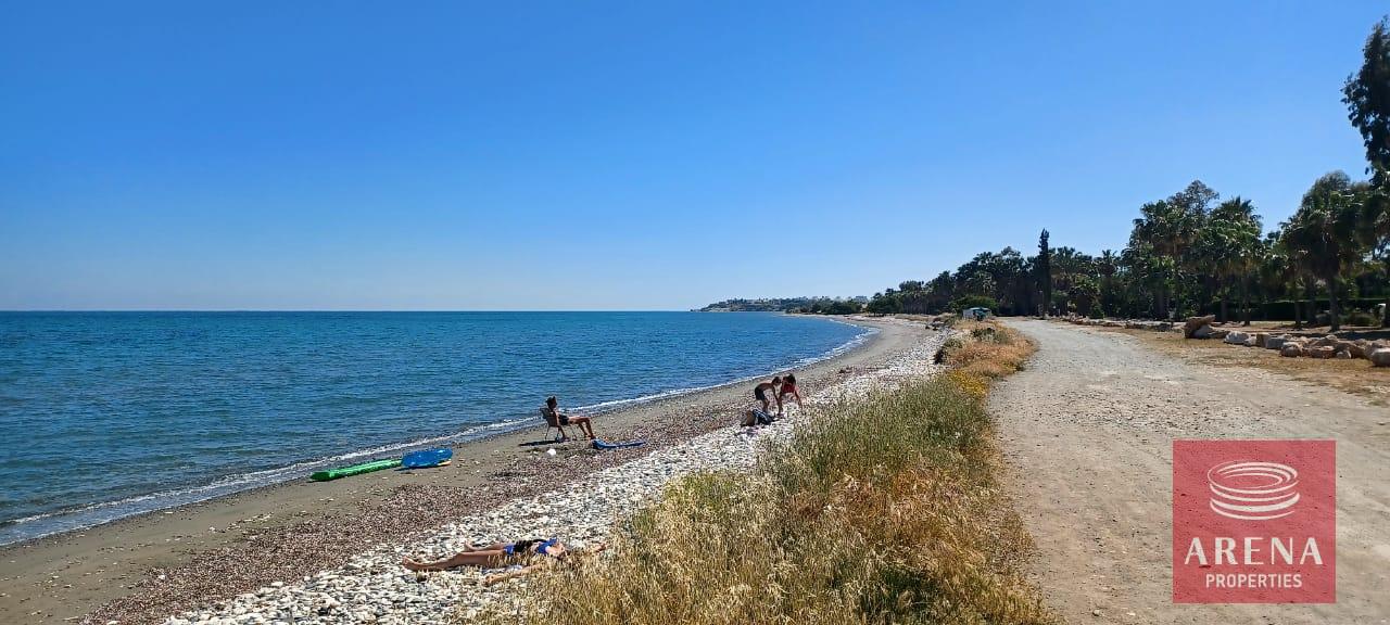 6-semi-det-villa-in-Pervolia-6061-1