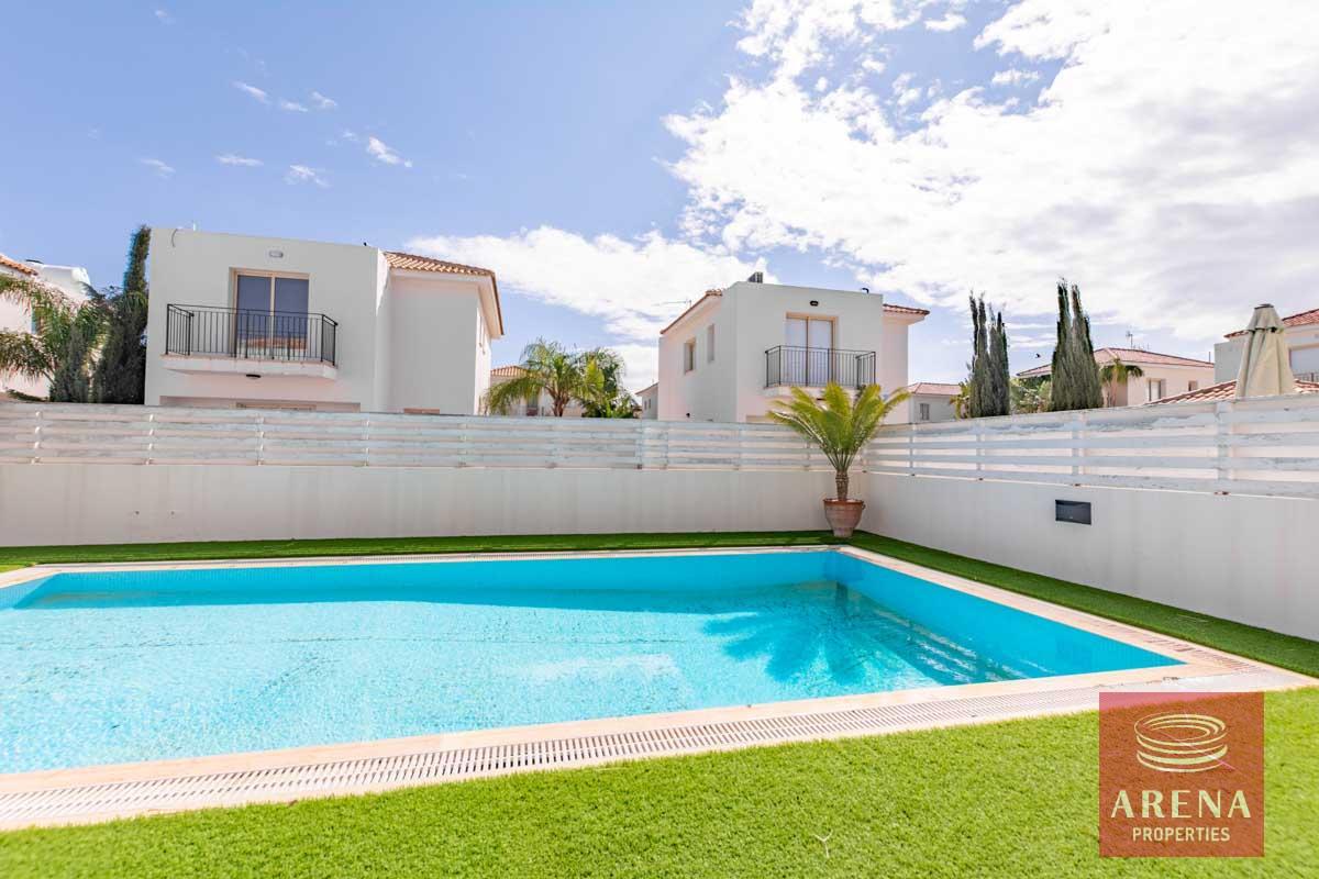 6-villa-for-sale-in-Pernera-6133