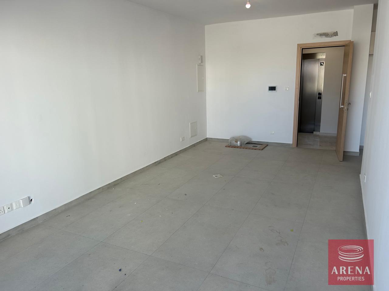 7-1-BED-APT-IN-NEW-MARINA-AREA-8739