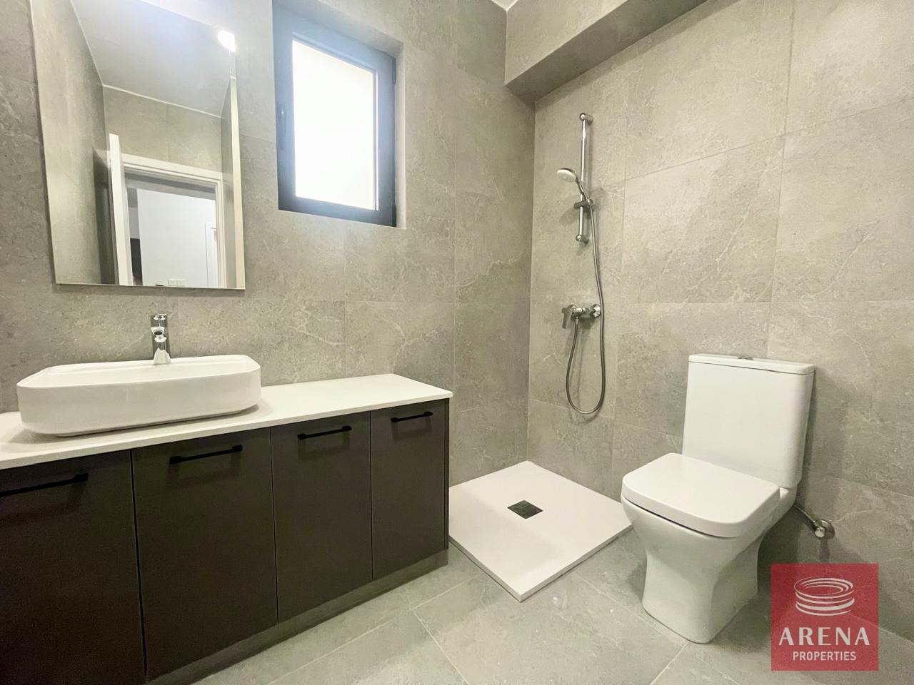 7-2-BED-APT-IN-ARADIPPOU-8732