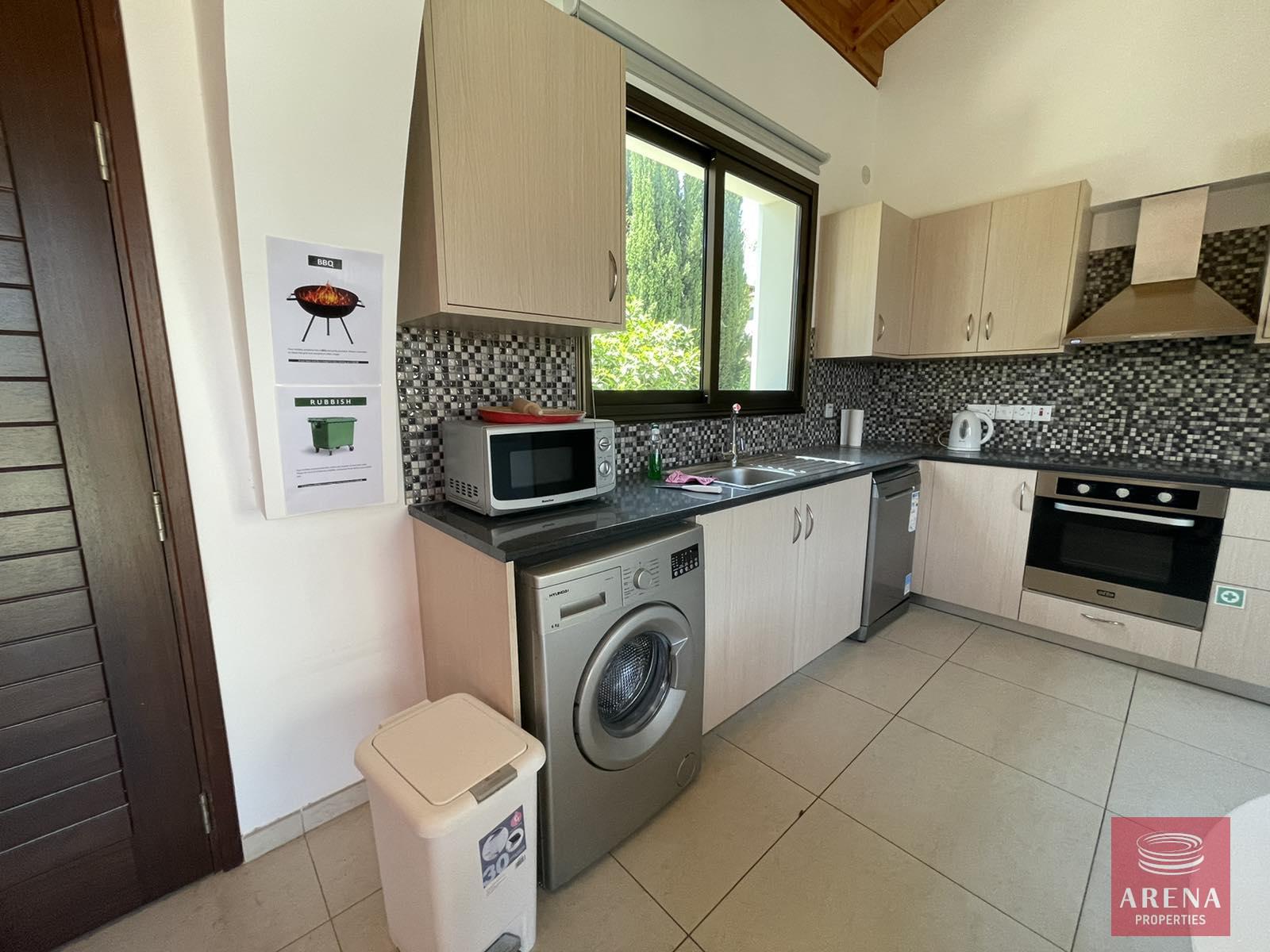 7-2-BED-BUNGALOW-IN-AYIA-THEKLA-7258-