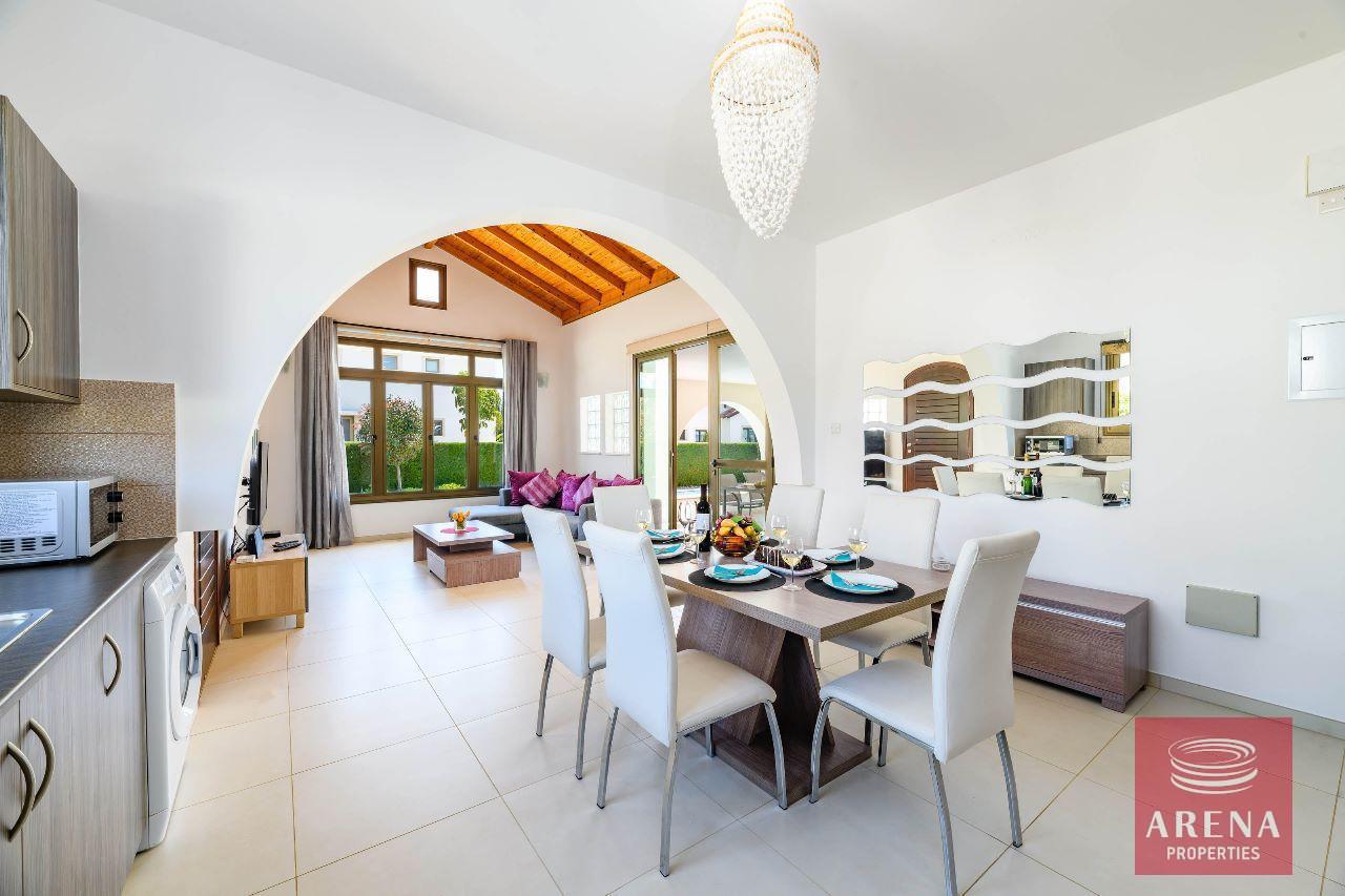 7-3-BED-BUNG-AYIA-THEKLA-7409-2