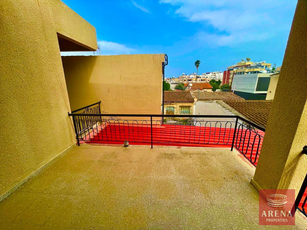 7-3-BED-TH-IN-SOTIROS-8141