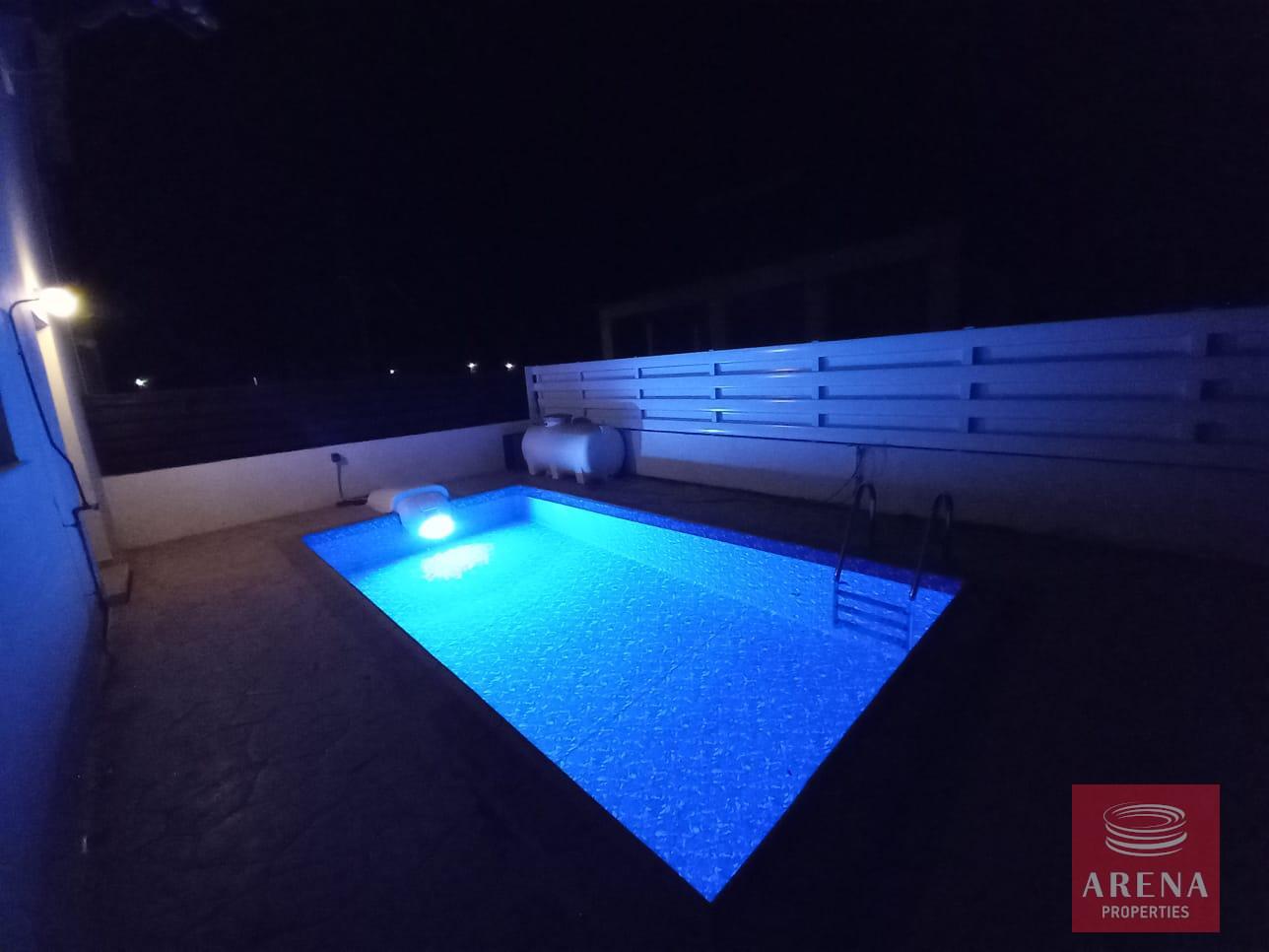 7-3-BED-VILLA-FOR-RENT-FRENAROS-8606