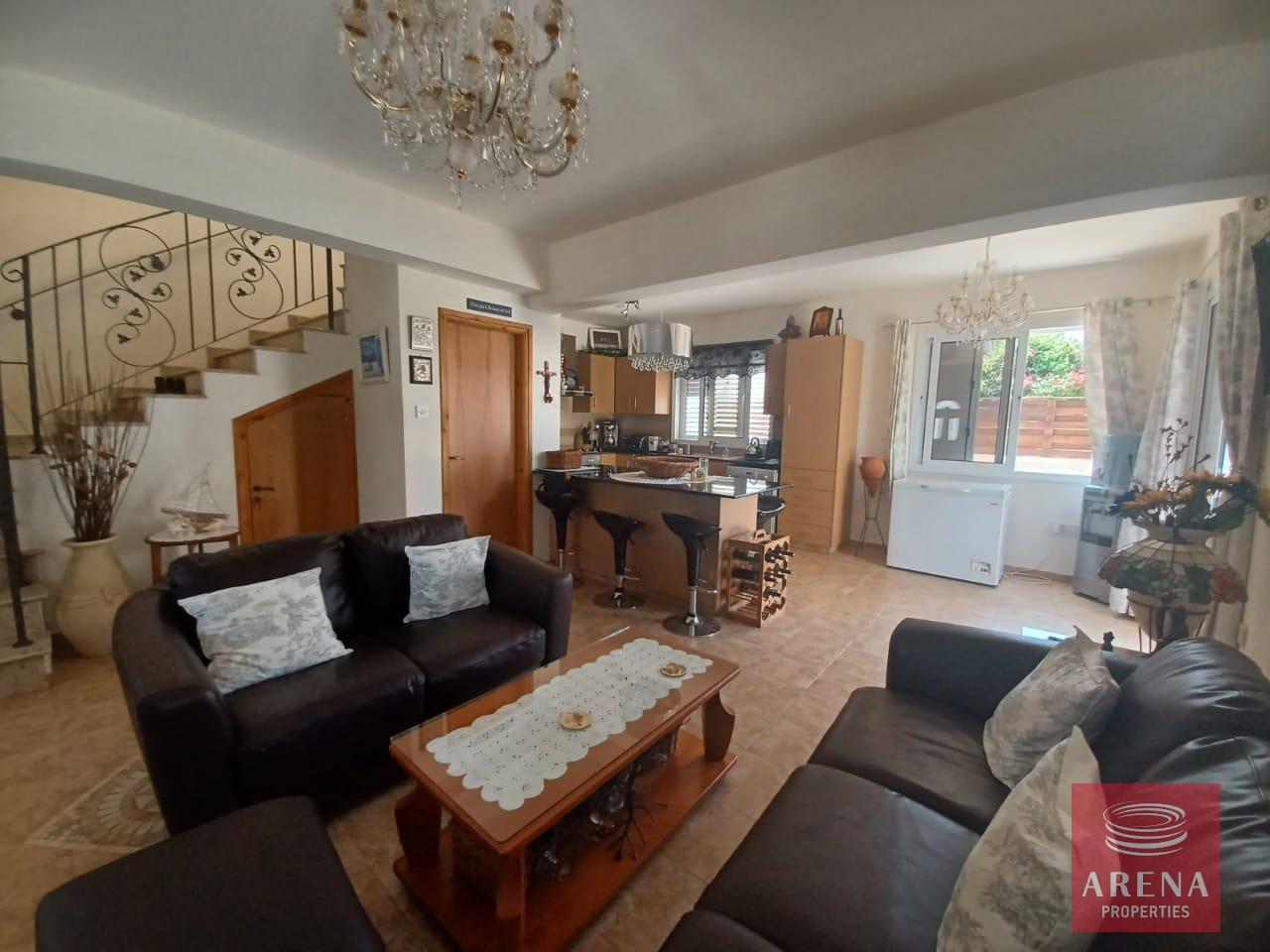 7-3-BED-VILLA-IN-AVGOROU-7036