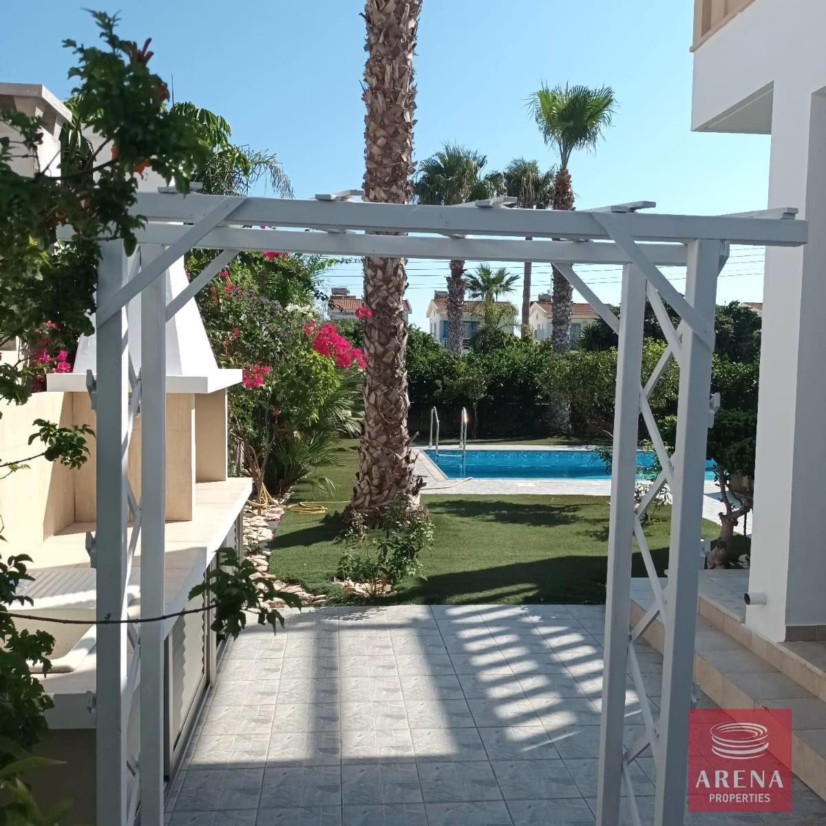 7-3-BED-VILLA-IN-PERVOLIA-8419