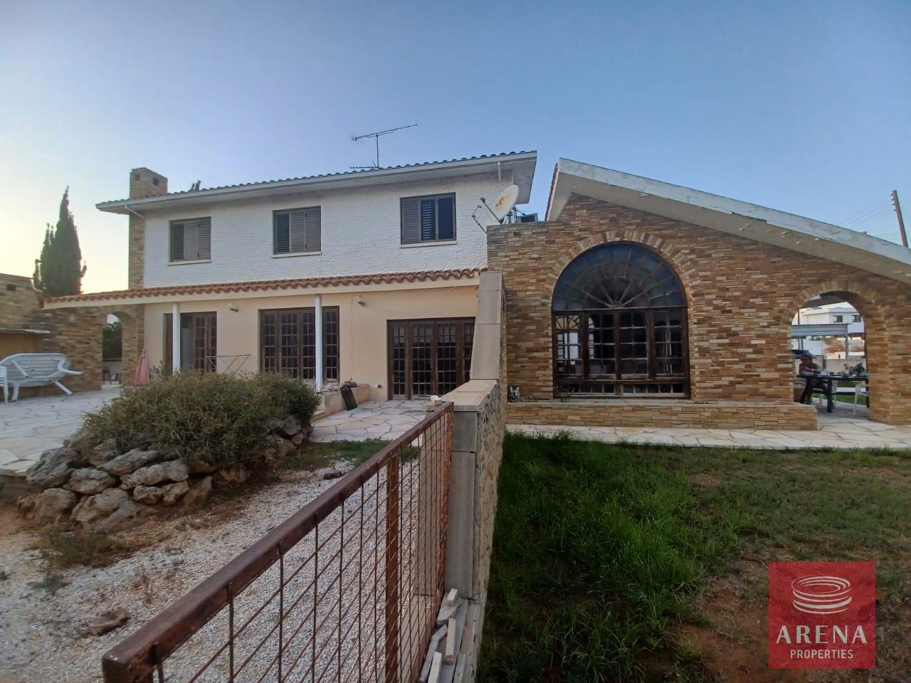 7-3-BED-VILLA-IN-PYLA-7456