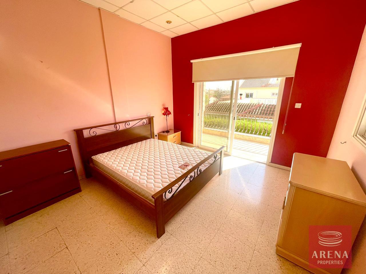 7-3-BED-VILLA-PERVOLIA-9097-1