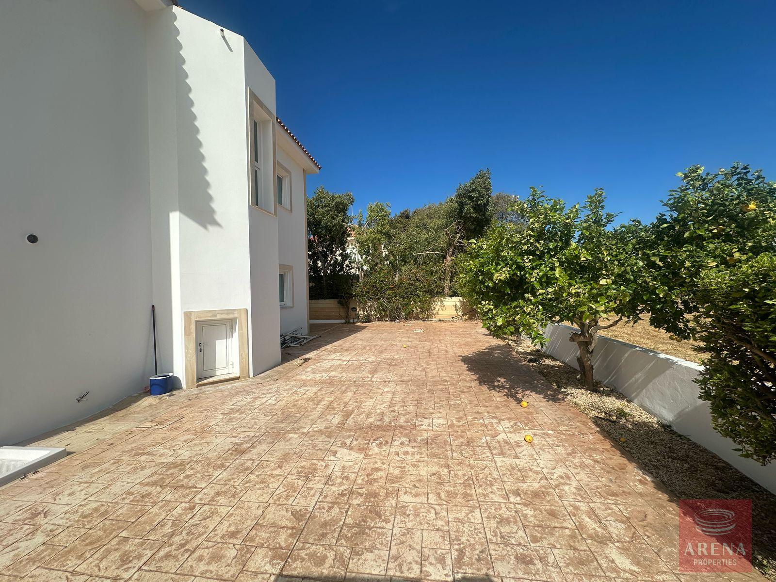 7-3-BED-VILLA-PROTARAS-9371