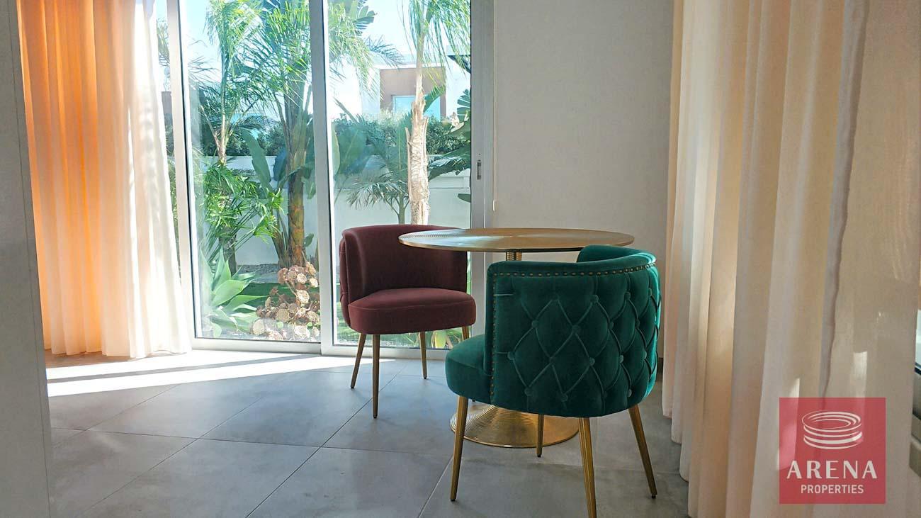 7-3-bed-luxury-villa-for-rent-5924-1