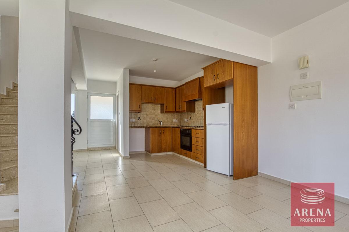 7-3-bed-th-for-sale-in-Paralimni-5880