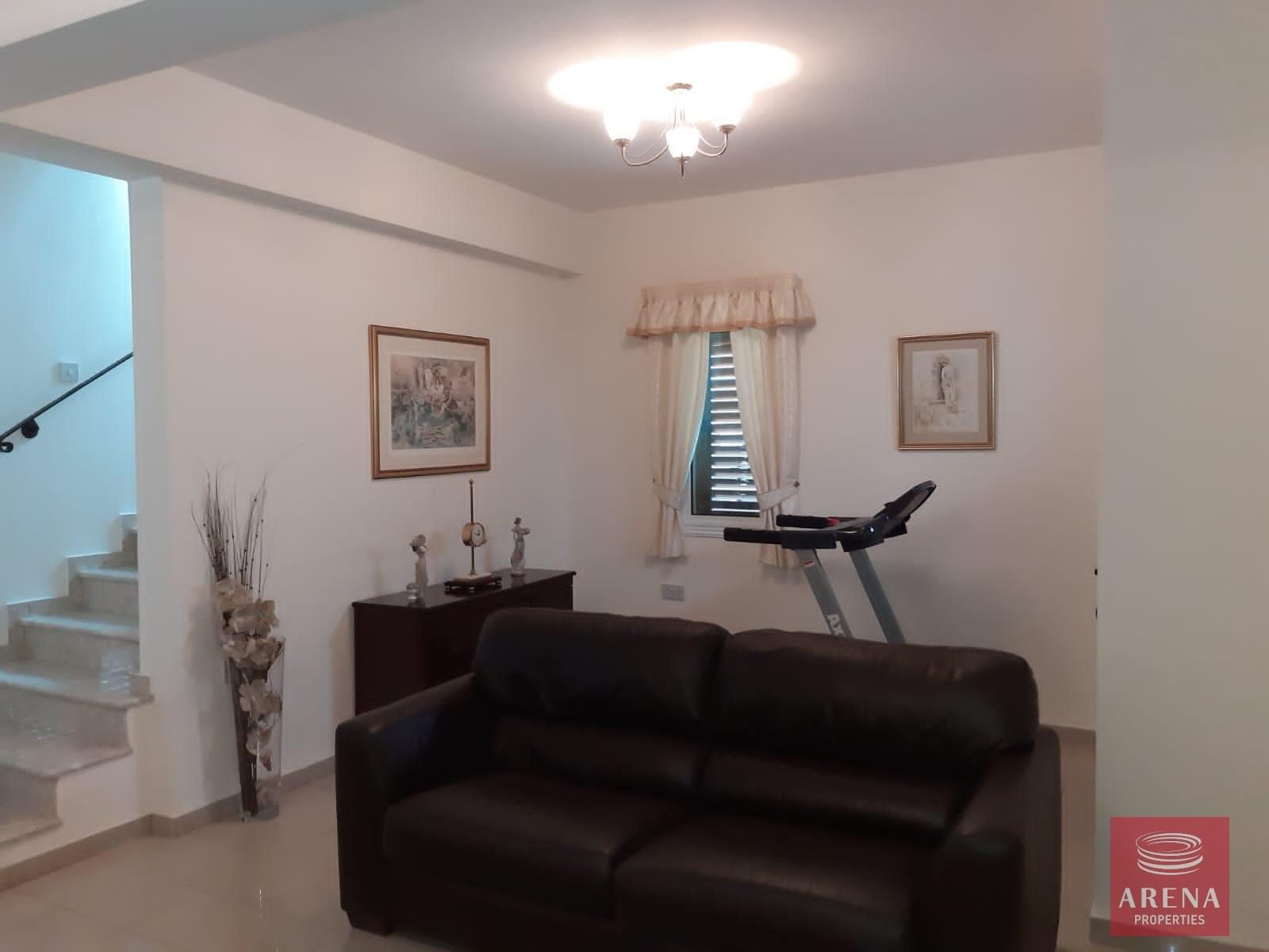 7-3-bed-villa-for-sale-in-paralimni-7454