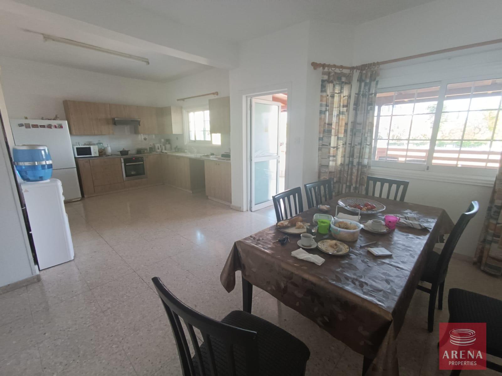 7-4-BED-HOUSE-IN-LARNACA-8013-4