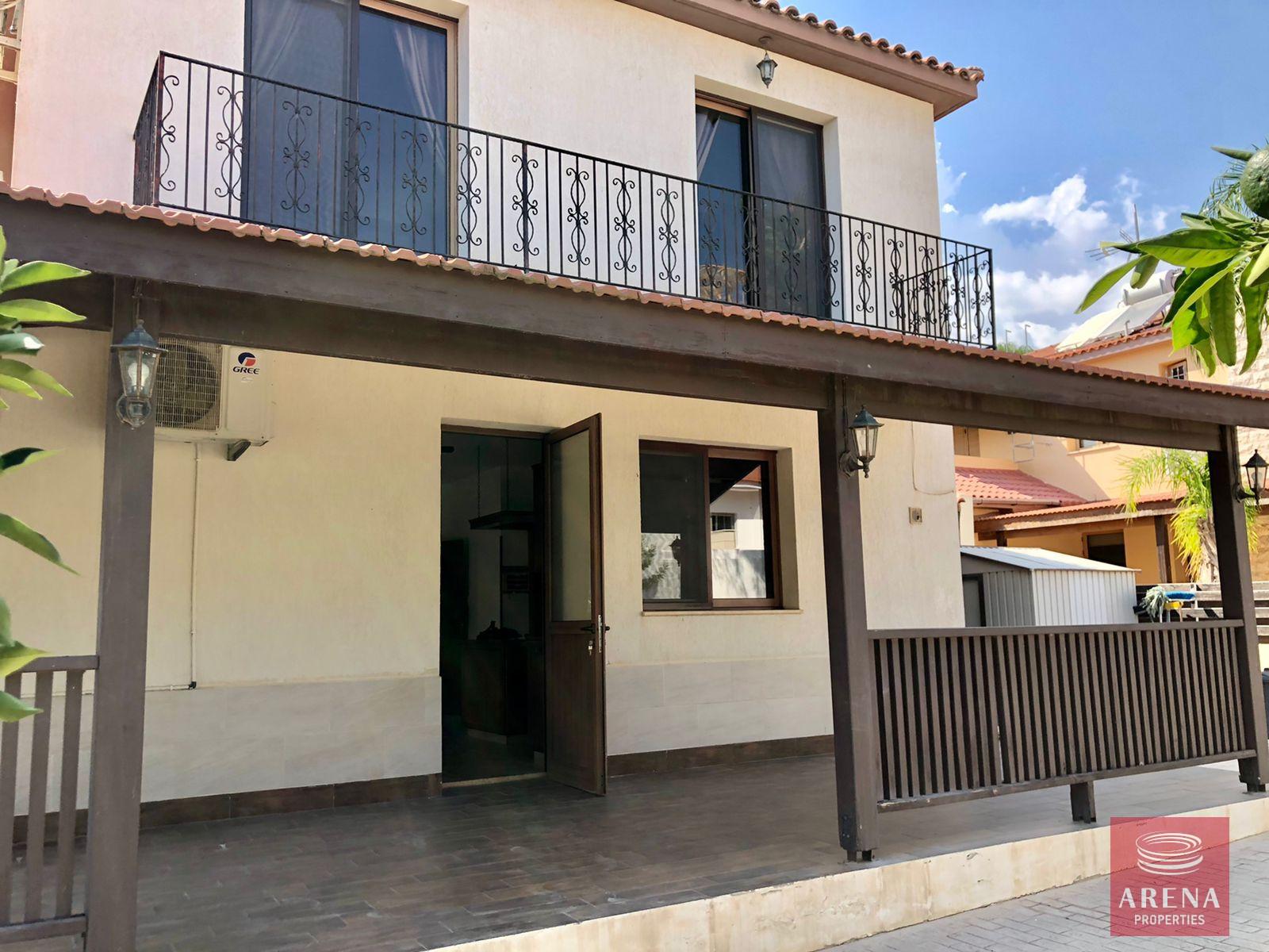 7-4-BED-VILLA-IN-PYLA-8300-1