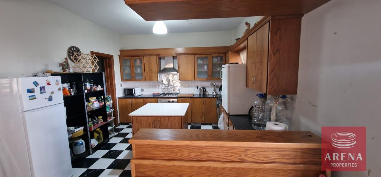 7-4-BED-VILLA-N-DROMOLAXIA-8698