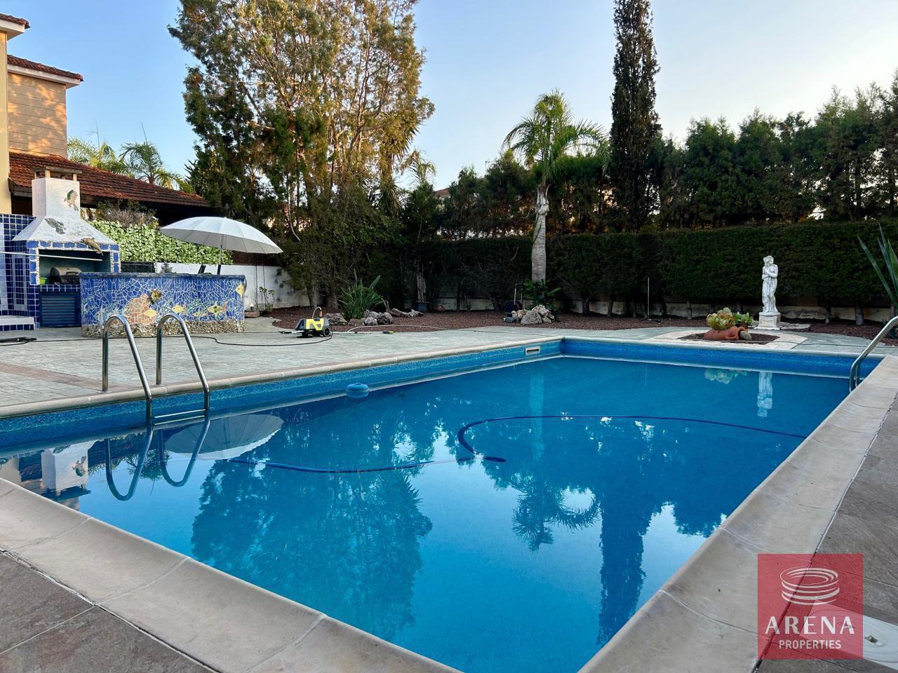 7-4-BED-VILLA-PERVOLIA-8659