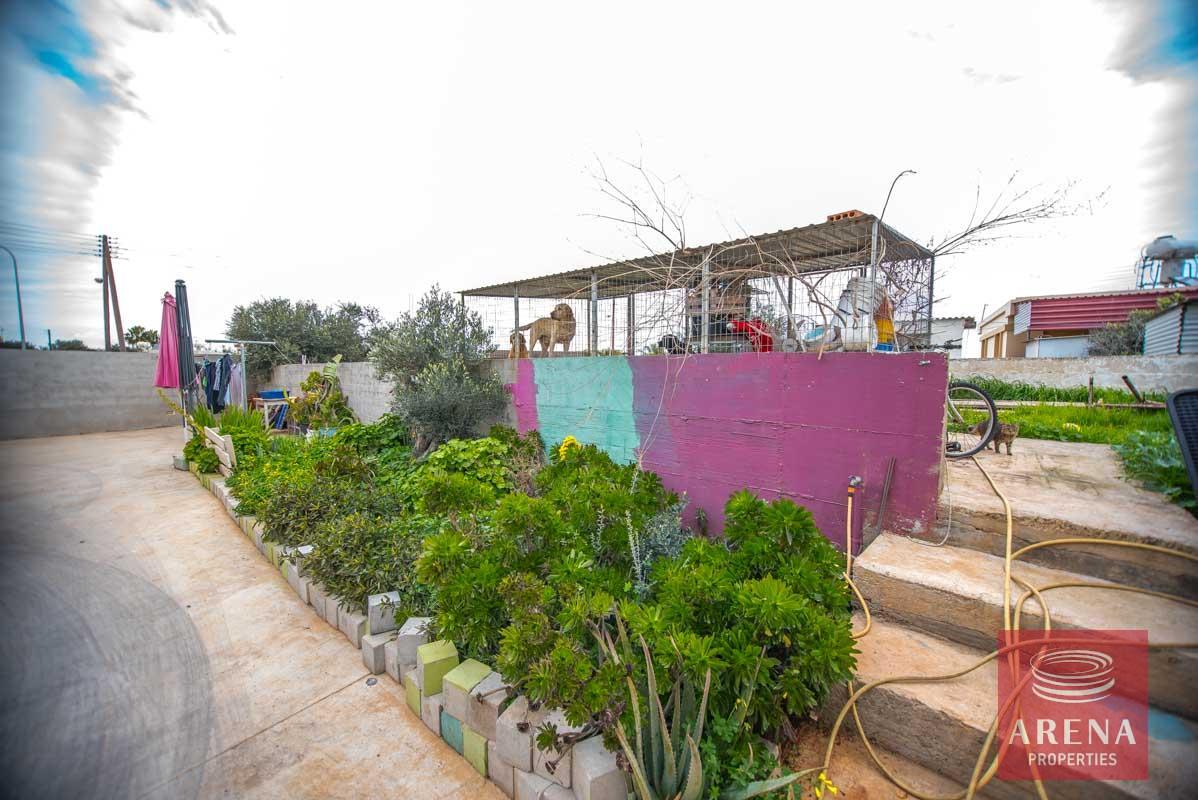 7-4-bed-bungalow-for-sale-in-sotira-garden