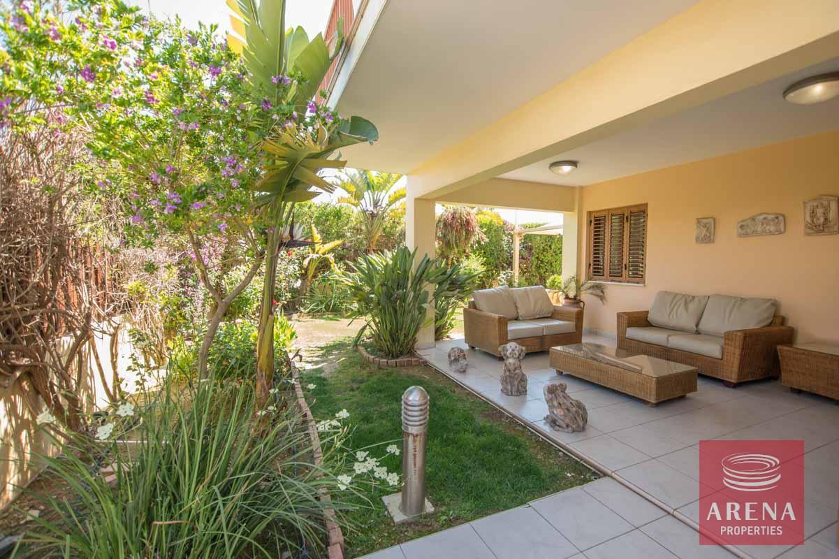 7-4-bed-villa-in-ayia-thekla_1