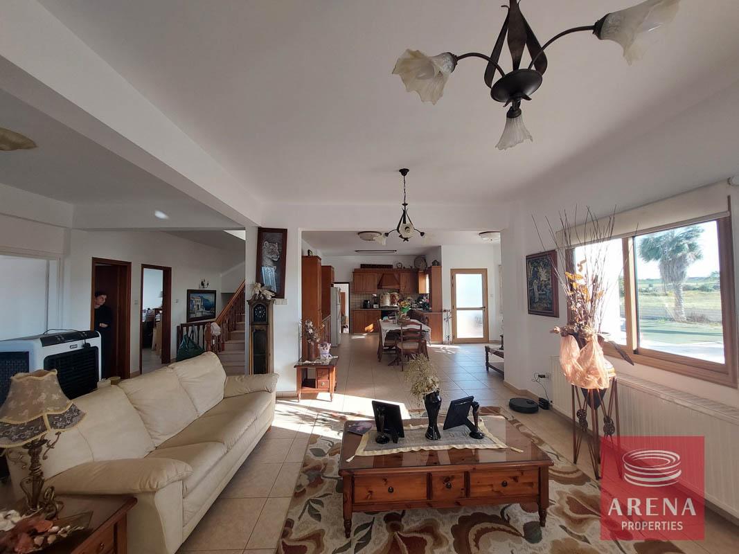 7-6-bed-villa-in-xylofagou-7278-1