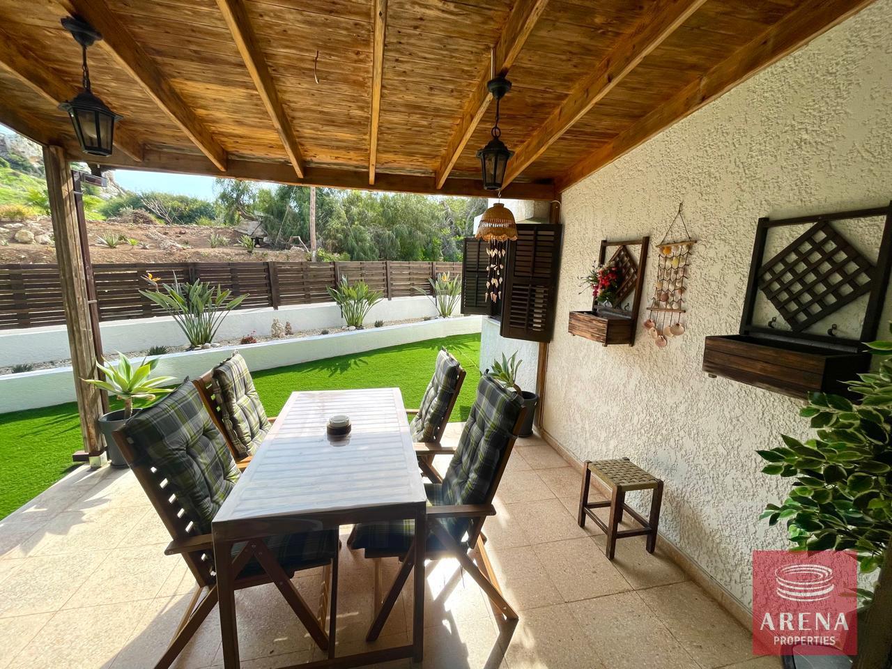 7-GF-APT-PROTARAS-9244