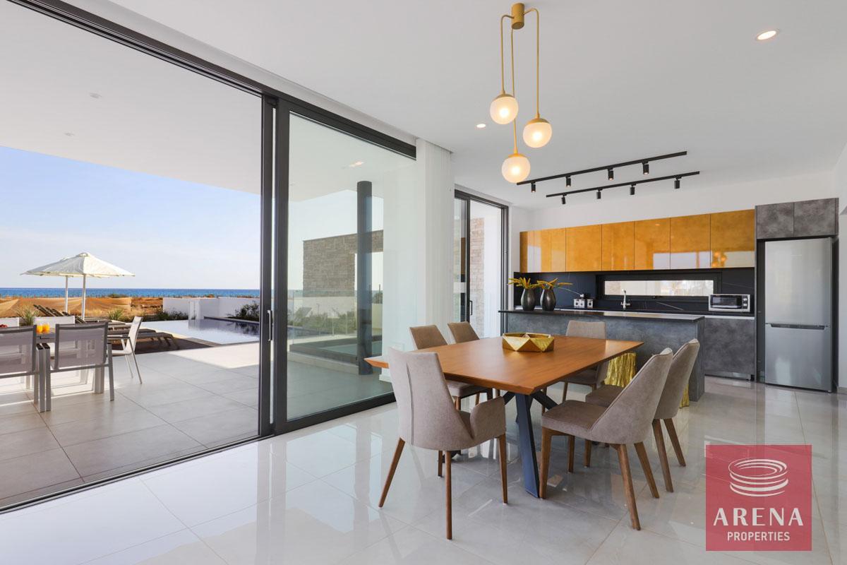 7-VILLA-IN-AYIA-THEKLA-8949