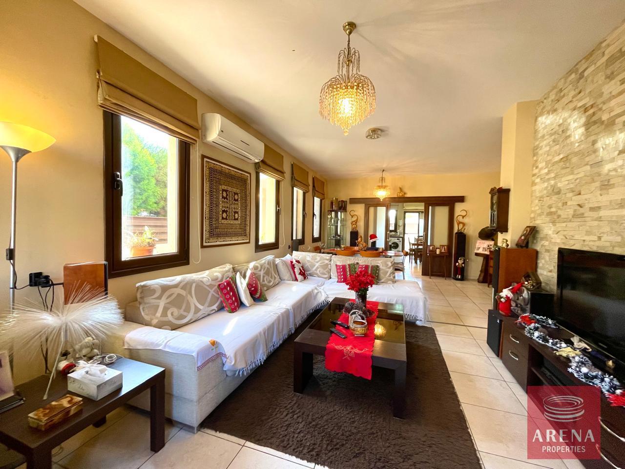 7-Villa-in-Livadia-8849