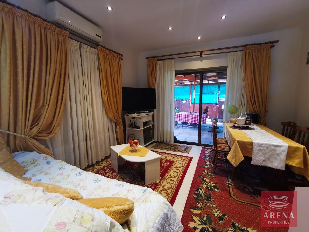 7-townhouse-in-meneou-5739-2