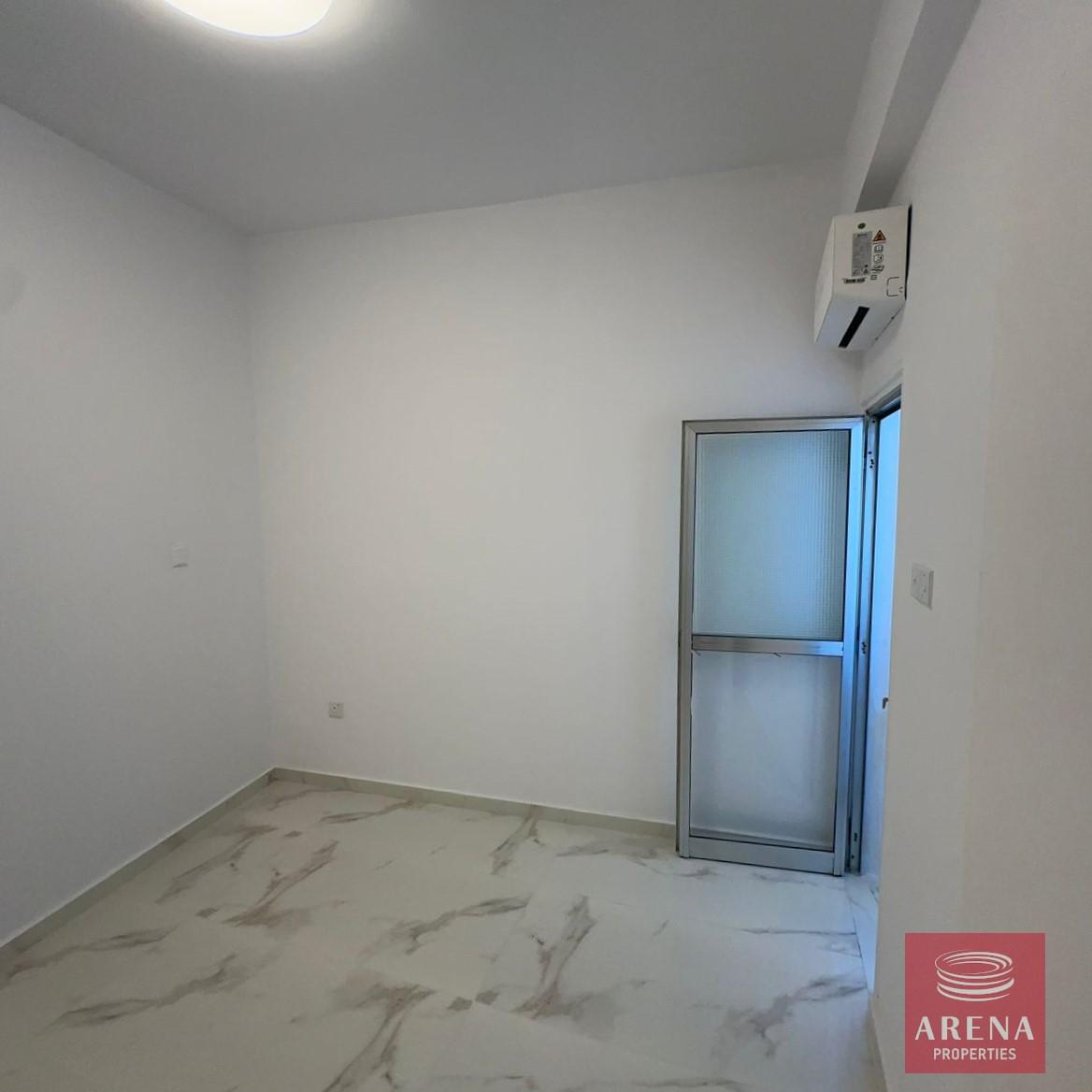 8-2-BED-APT-FINIKOUDES-8873