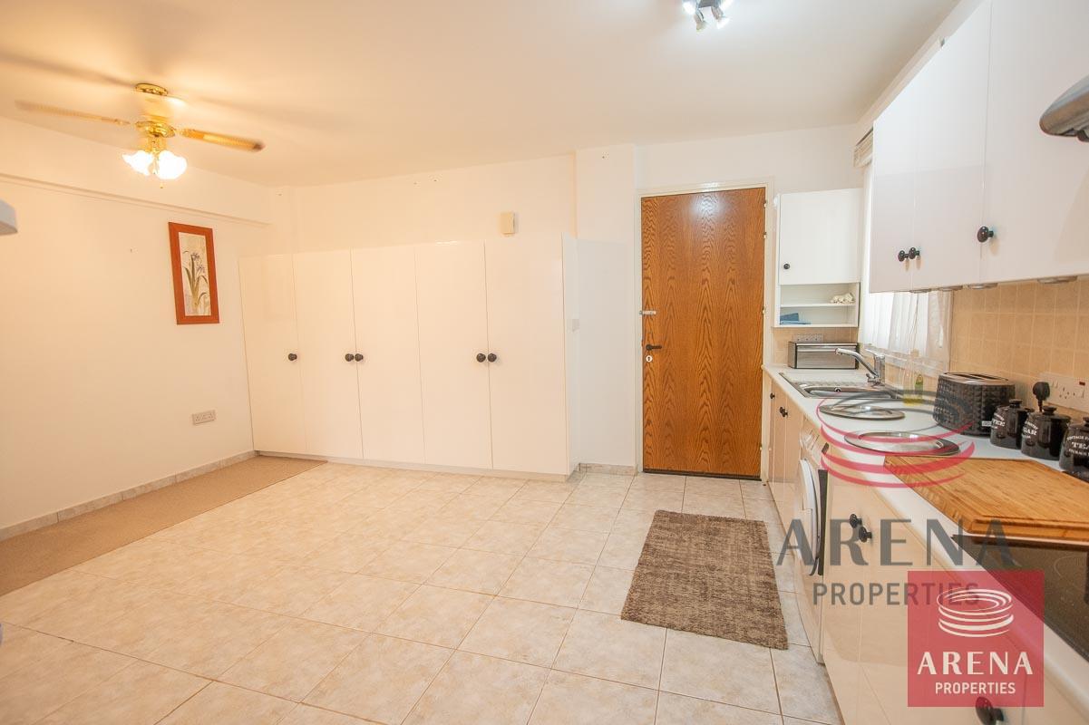8-2-BED-APT-IN-DERYNIA-5738-4