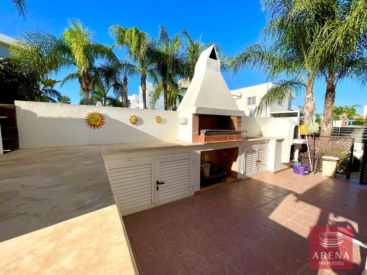 8-2-BED-VILLA-PROTARAS-8702