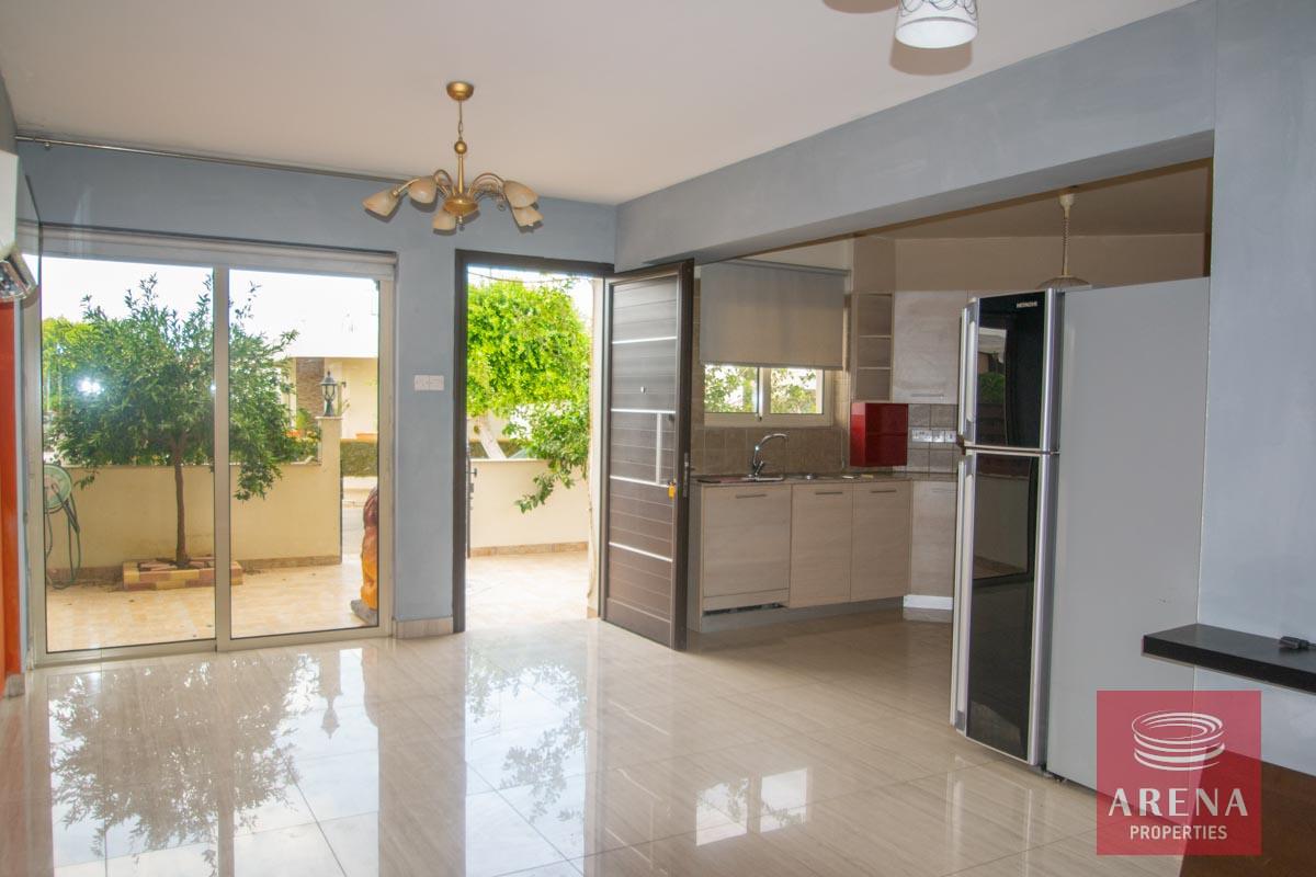 8-3-BED-APT-DERYNIA-5784-1-2