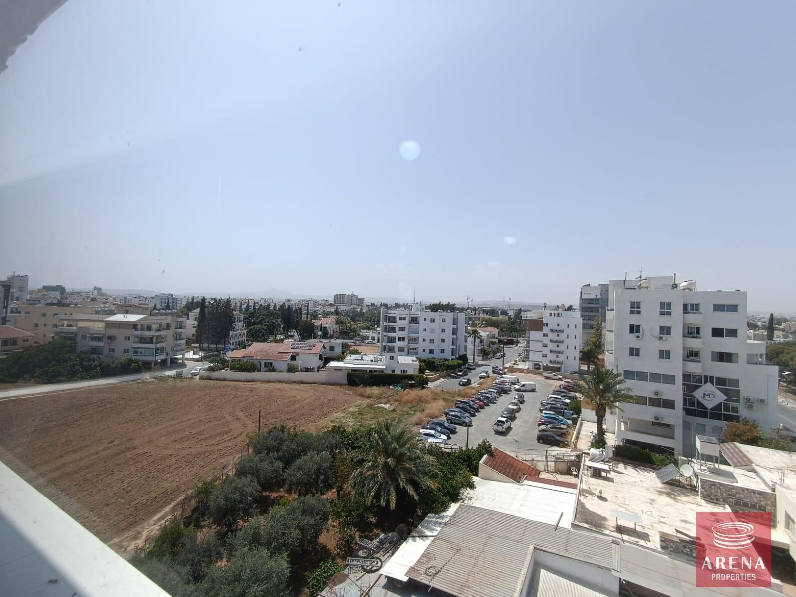 8-3-BED-APT-IN-LARNACA-FOR-RENT-8096