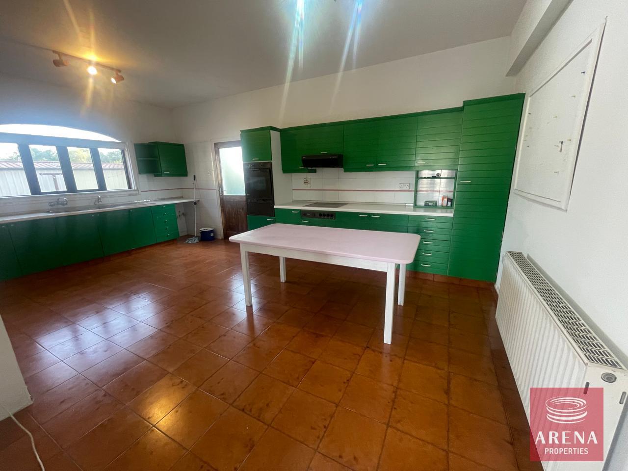 8-3-BED-HOUSE-ORMIDIA-8377