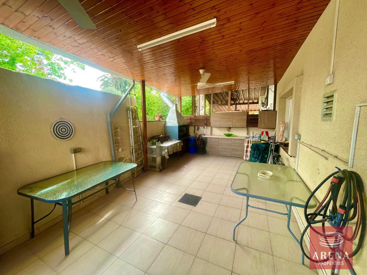 8-3-BED-TH-IN-SOTIROS-8141