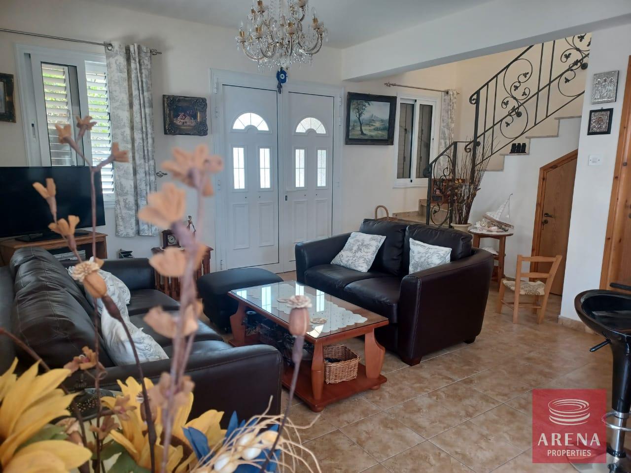 8-3-BED-VILLA-IN-AVGOROU-7036