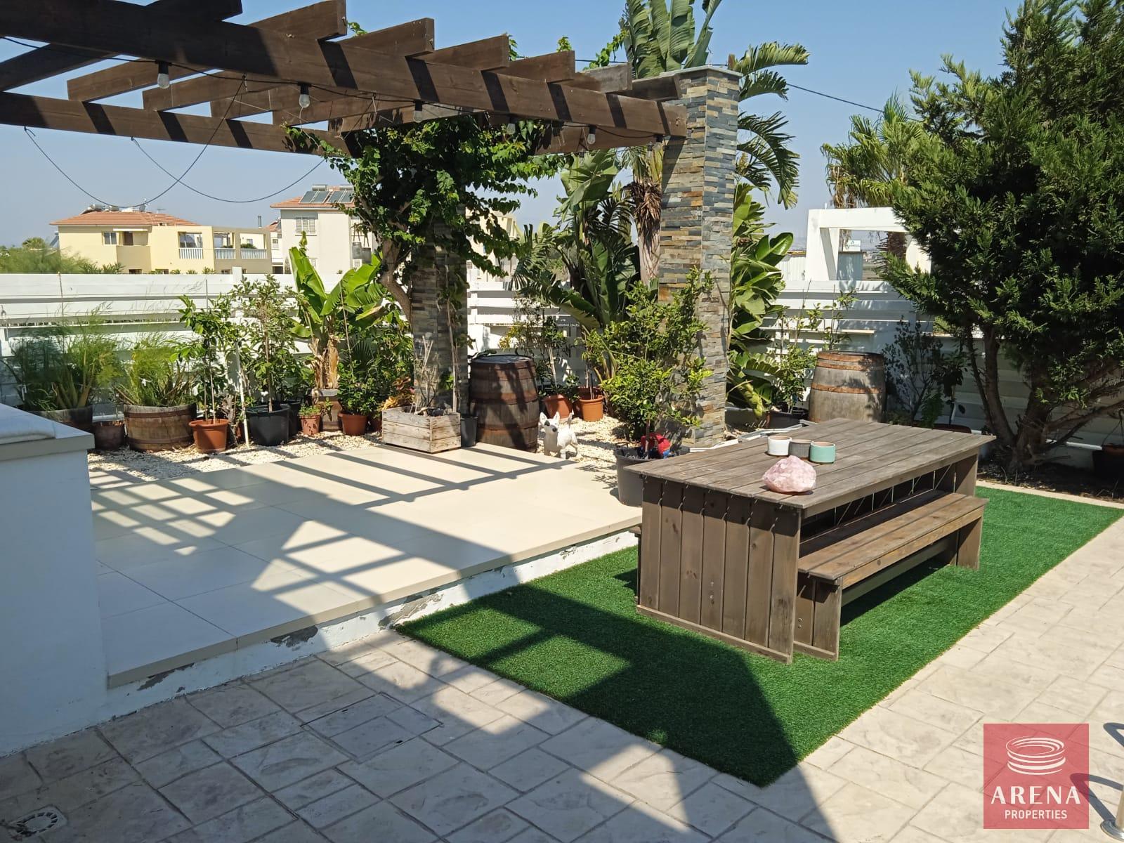 8-3-BED-VILLA-PERVOLIA-8426