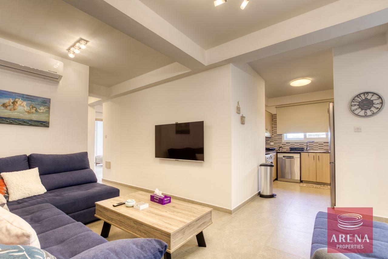 8-3-bed-apt-derynia-6906