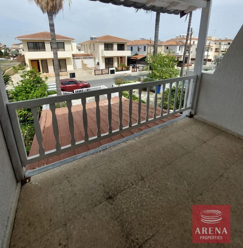 8-3-bed-th-livadia-8173