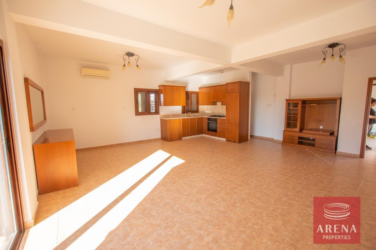 8-4-BED-VILLA-FOR-RENT-IN-VRYSOULLES-5956-2