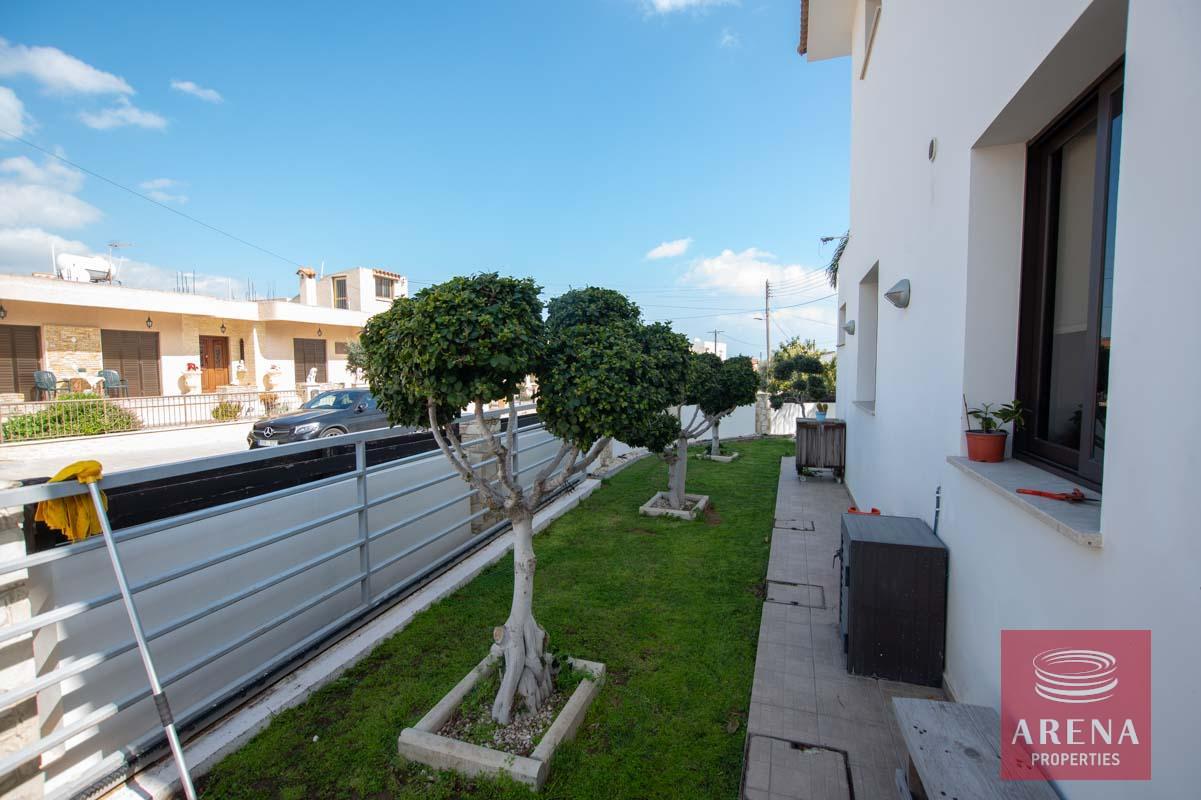 8-4-bed-house-for-sale-6041-1