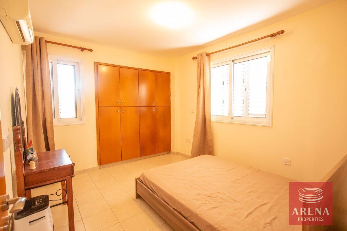 8-APT-FOR-RENT-DERYNIA-5228-1