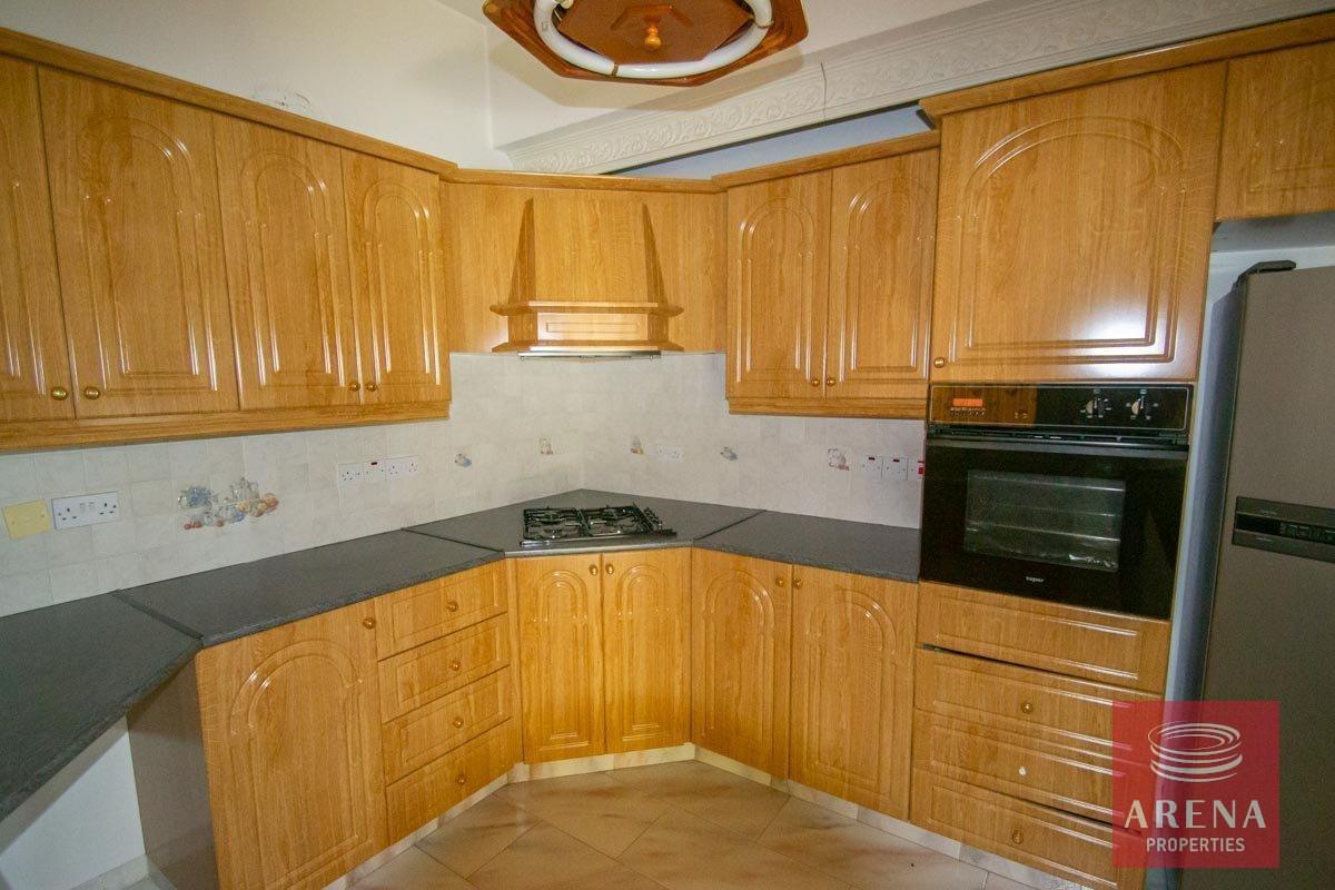 8-House-in-Paralimni-5409-2