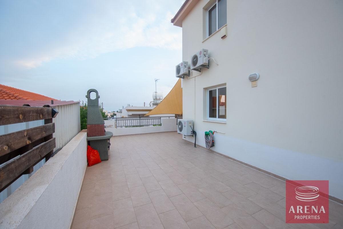 8-Townhouse-in-Oroklini-5773-1